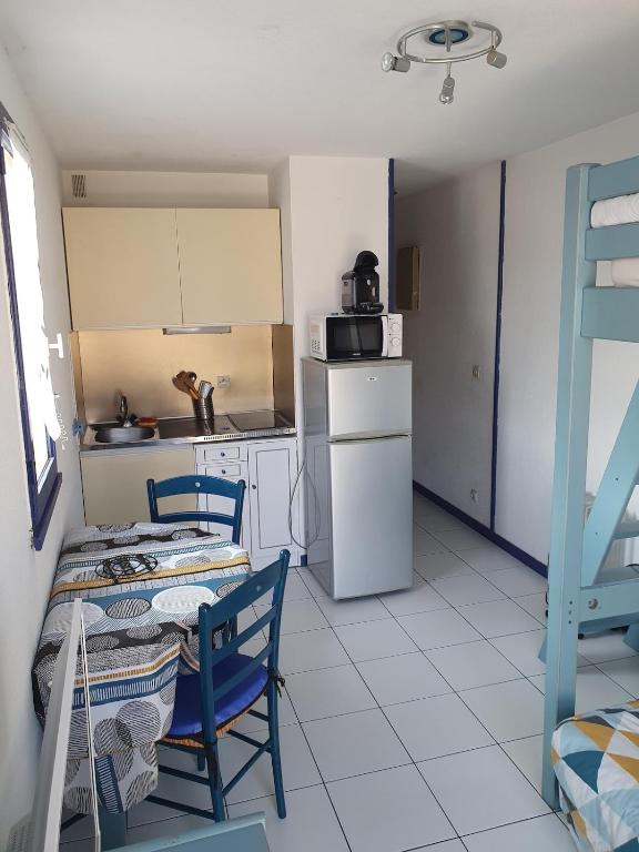 Studio proche de la plage des chalets - 4