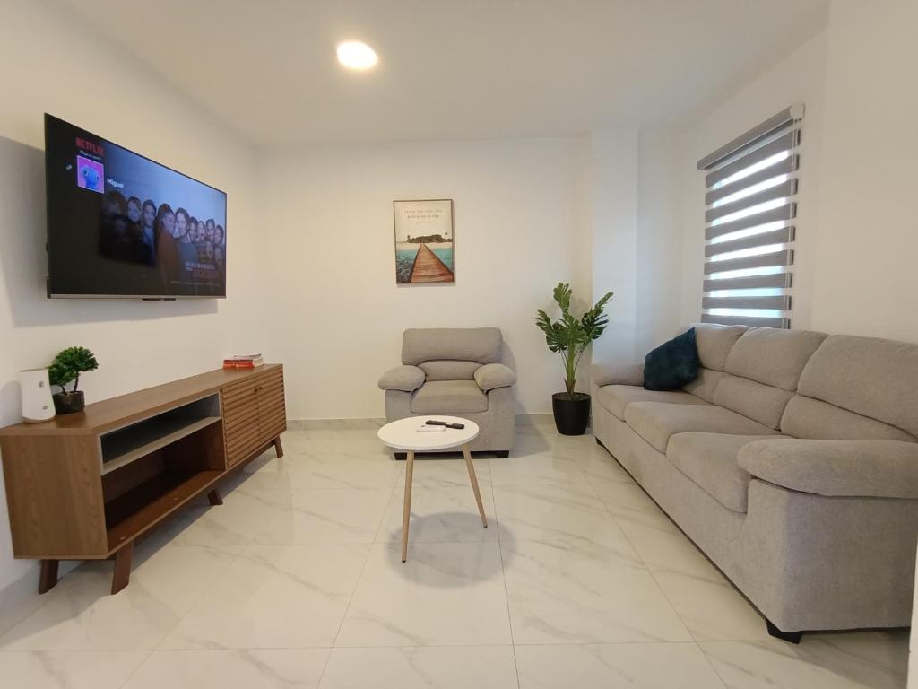 Casa moderna en Urb privada Seguridad 24h manta jaramijo - 4