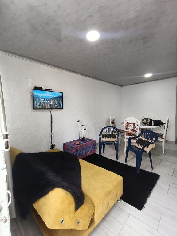 Aparta Suite Belmonte 2 Hab wifi patio TV - 3