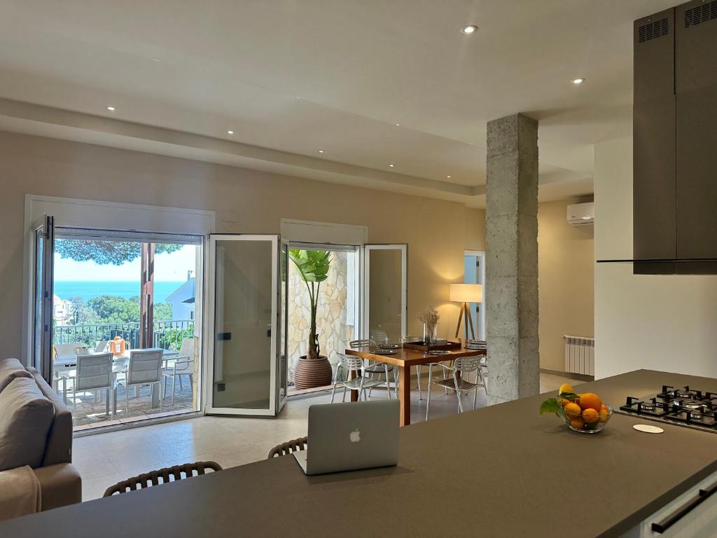 Villa Aura Brava, luxury sea views, balinese pool - 3