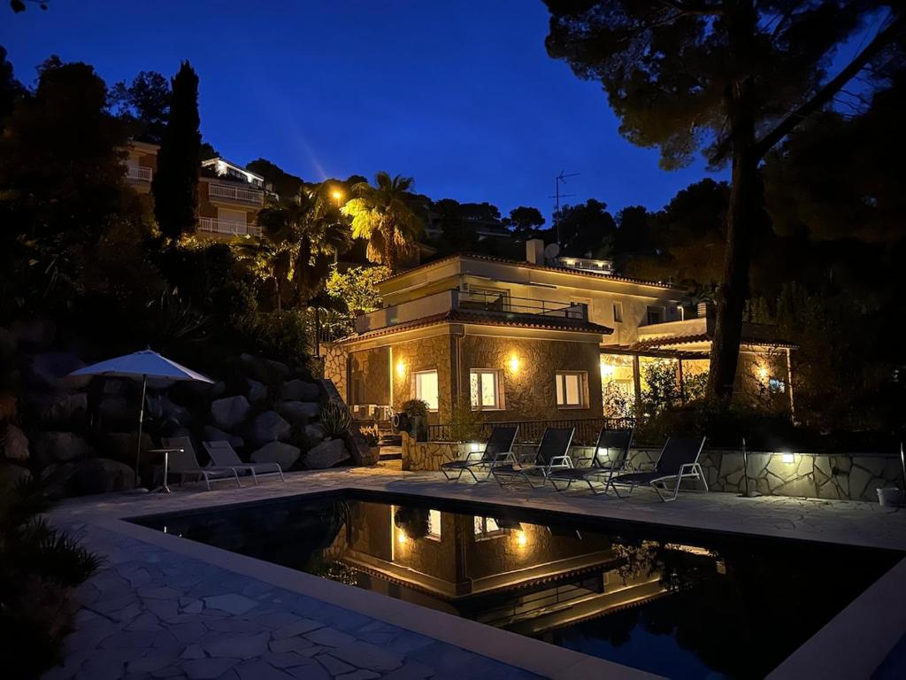 Villa Aura Brava, luxury sea views, balinese pool - 2
