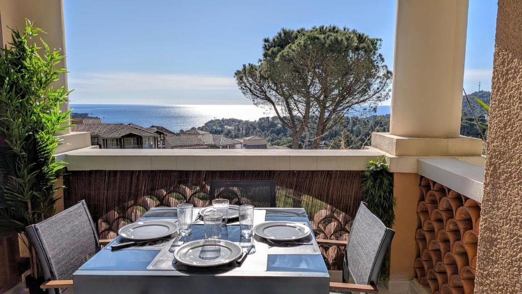 l'Adresse Cap Estérel, T2 Vue Mer, Clim, Parking & 5 Piscines - 3