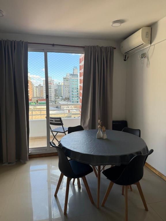 Monoambiente centrico con balcon y pileta - 4