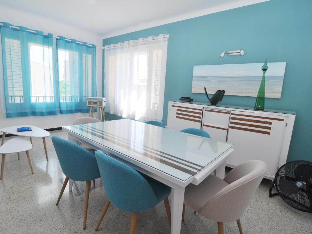 Apartamento Confortable y Moderno en L'Escala, a 600m de la Playa - HISP-7-21 - 2