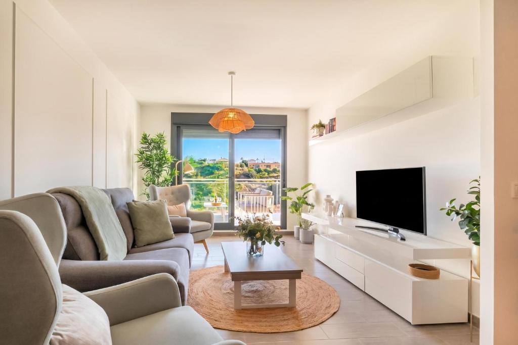 Luxury La Cala With Pool - Happy Rentals - 2