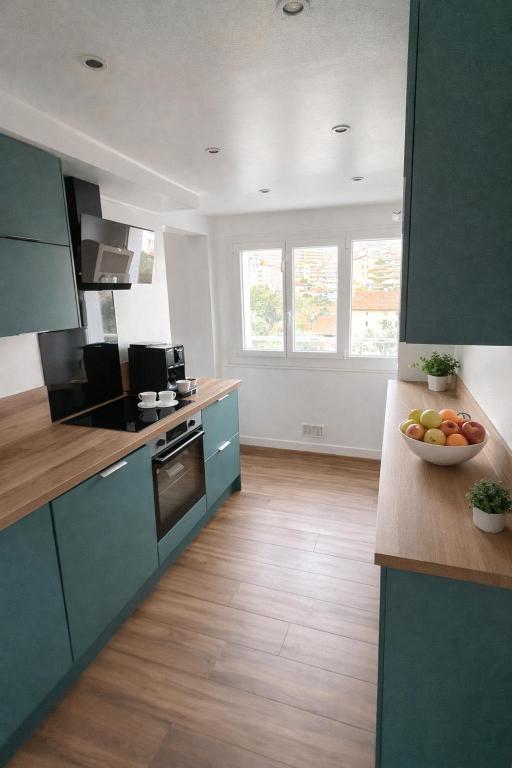 Beautiful 4 rooms - 2 km from downtown Cannes - 5