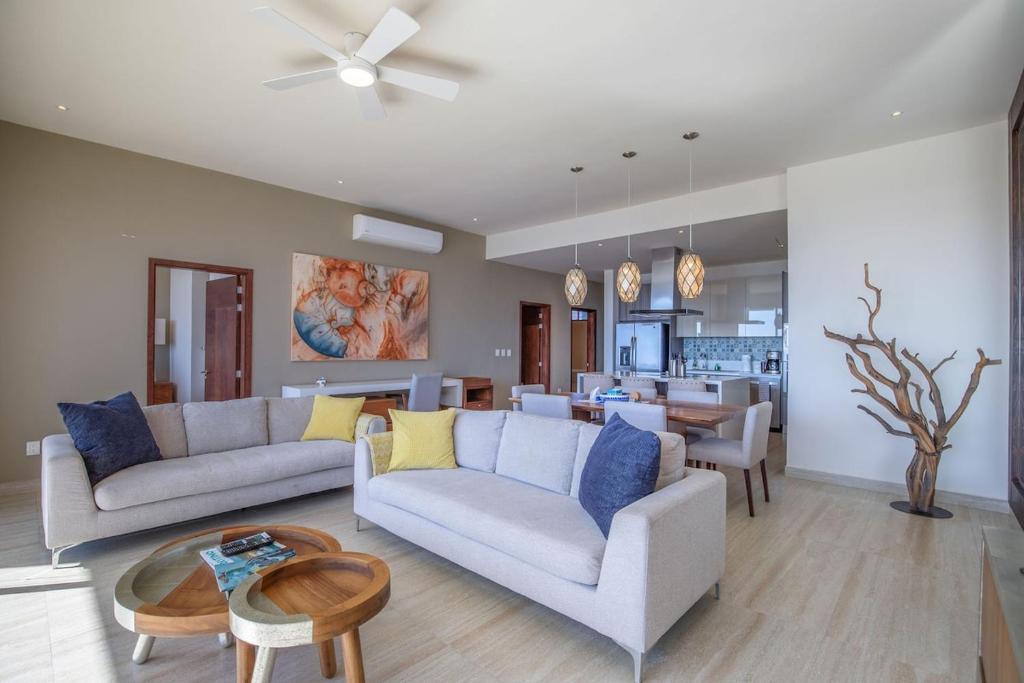 Ocean View Luxe Condo, 3BR 3BA, 5 minutes to Medano! - 1