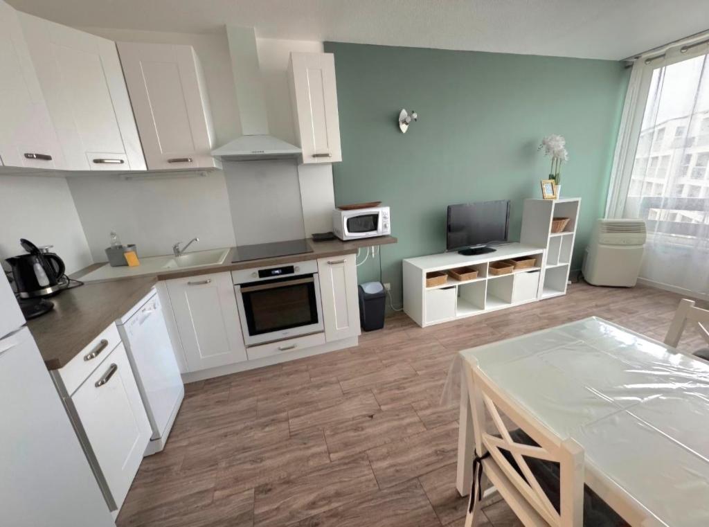 Appartement Cap d'Agde idéal pour 2 personnes, à 2 minutes à pied du port - 2