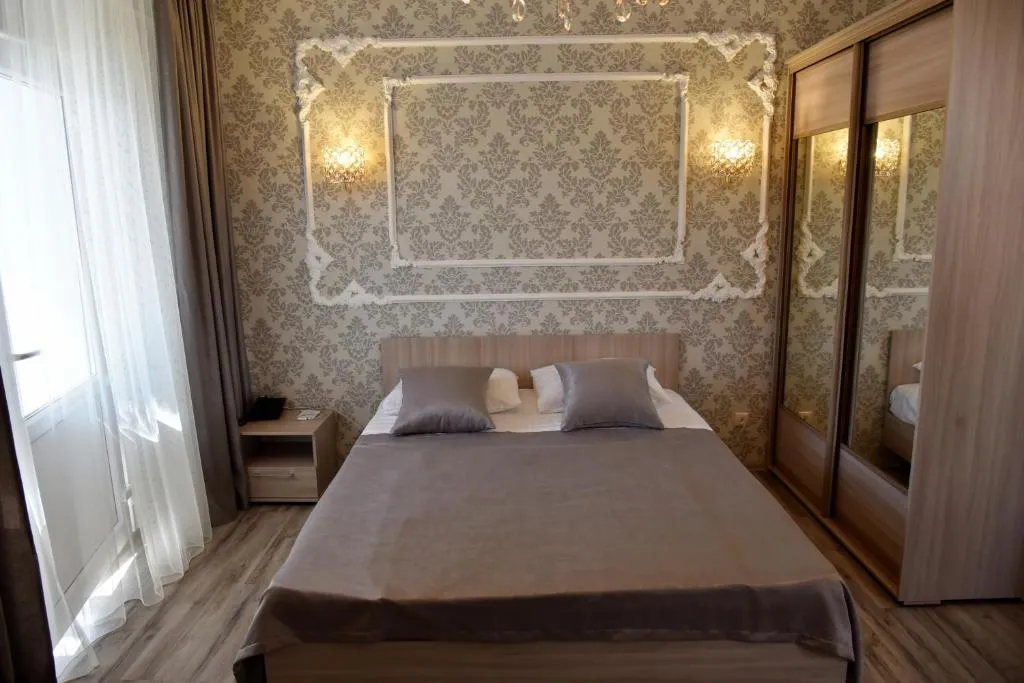Hotel Gloria，位于库斯塔奈的酒店