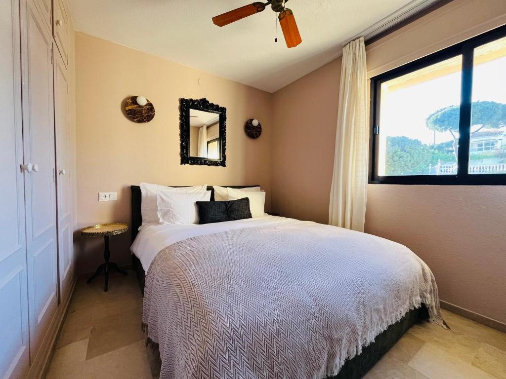 El Océano Infinity - seaview suite, private tunnel access to beach - 3