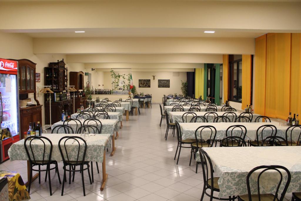Restaurant, Ospitalita San Tommaso d'Aquino in Bologna