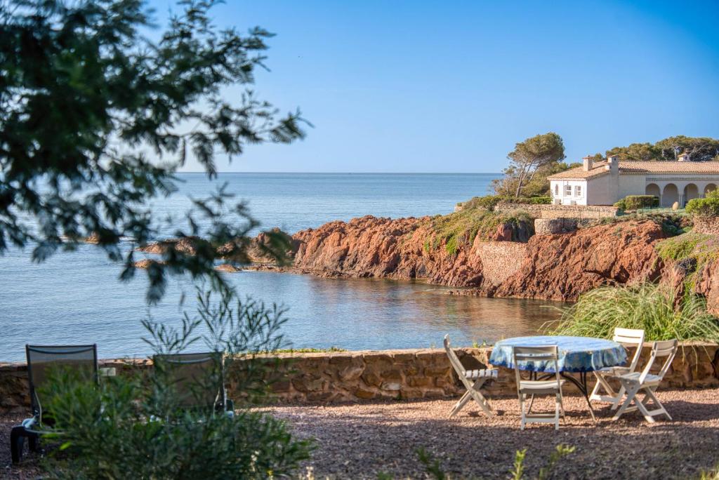 La flémmardière dans une crique paradisiaque - 3