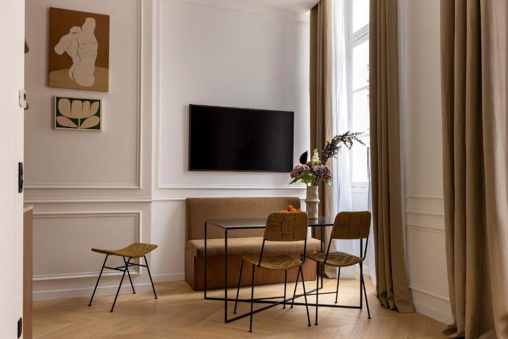 Amazing apartment 1BR 4P Louvre Museum - 2
