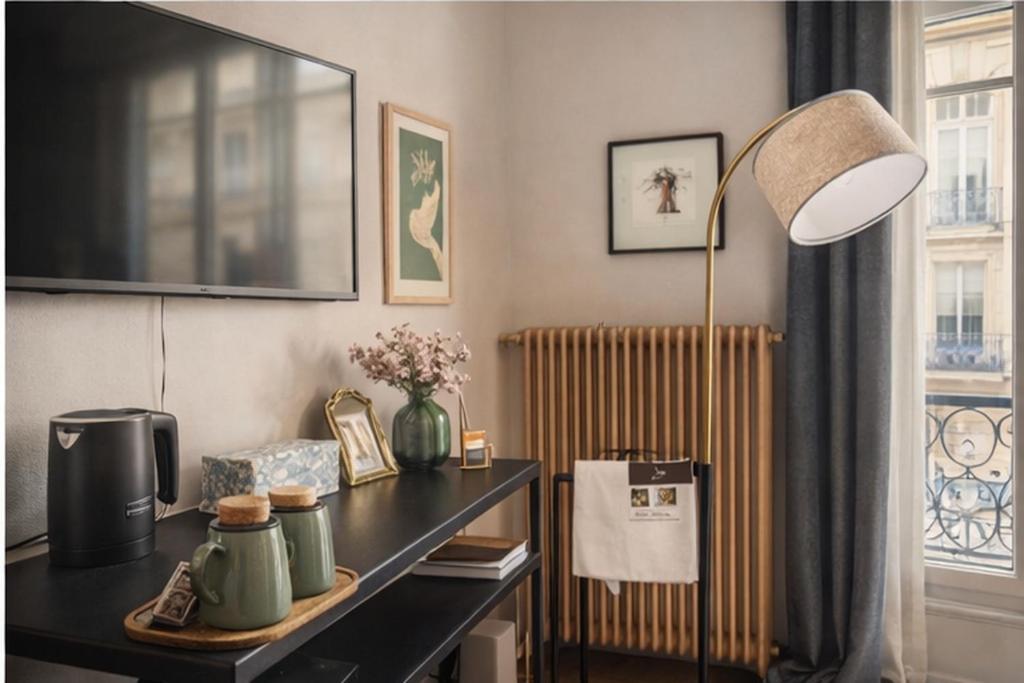 Luxembourg 1BR with AC and Netflix - 3