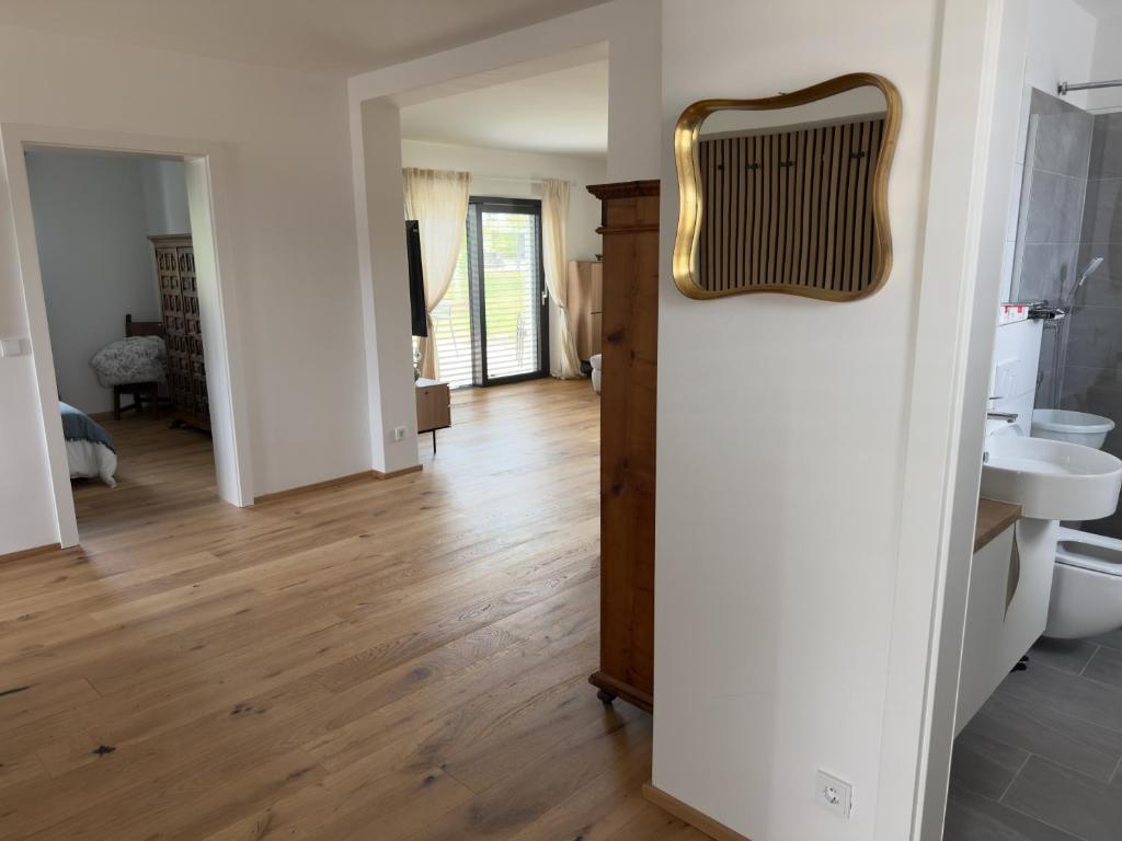 Aussichtsstraße - Wunderschön renoviertes Einfamilienhaus in See- und Stadtnähe - 3