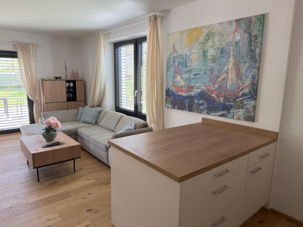 Aussichtsstraße - Wunderschön renoviertes Einfamilienhaus in See- und Stadtnähe - 5