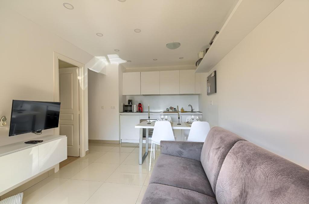 Free parking & 400m to the sea - 5 min from Cannes - 2