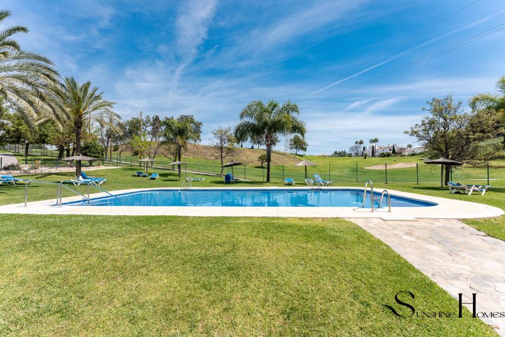 Riviera Paradise, Terrace, Pools & Views REF902 - 2