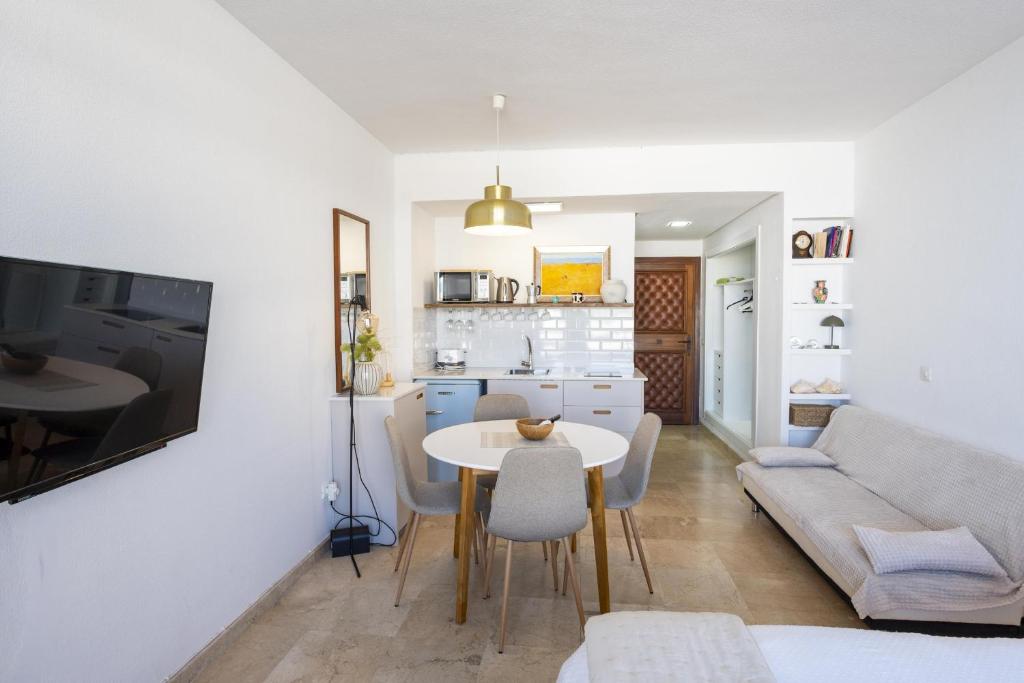 Cubo's Estudio Seaview Santa Clara 127 - 4