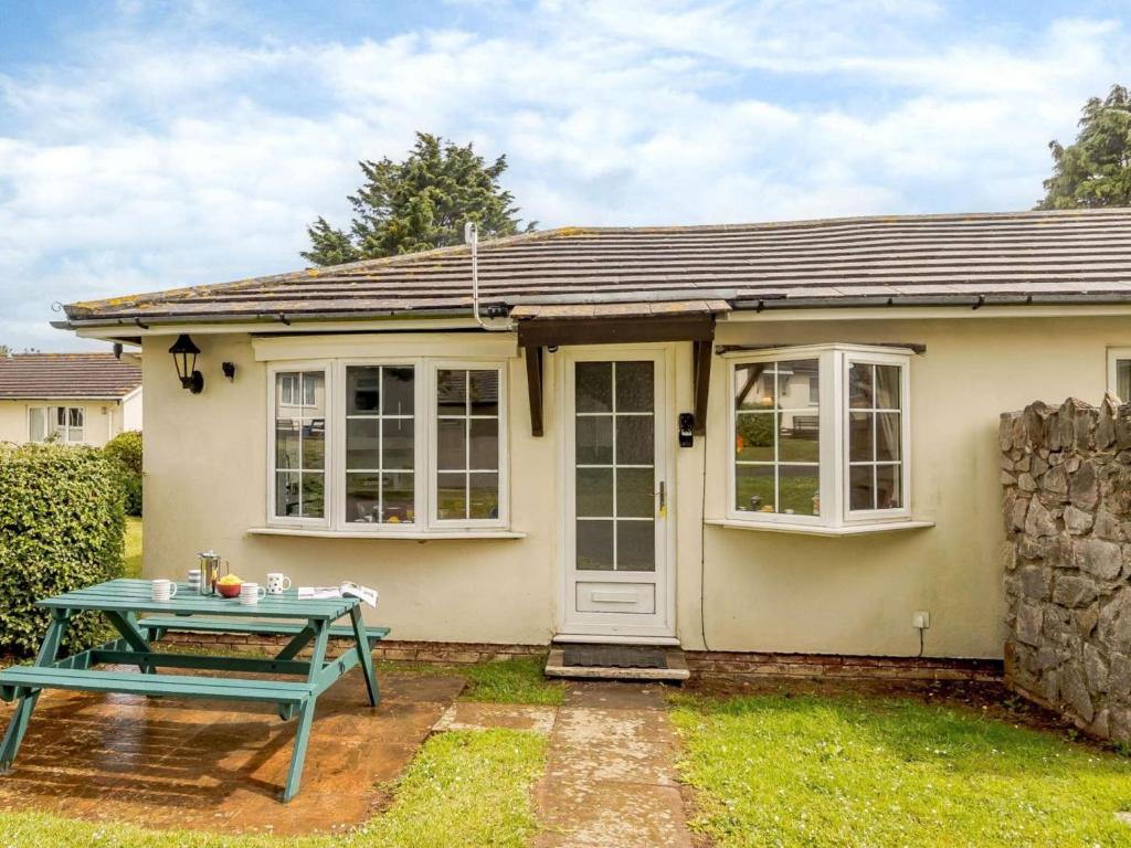 2 Bed at Landscove Holiday Village, Brixham - photo 4