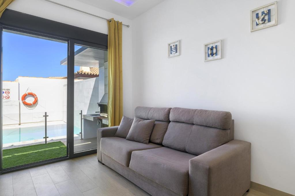 Casas Las Arenas 3 - 5
