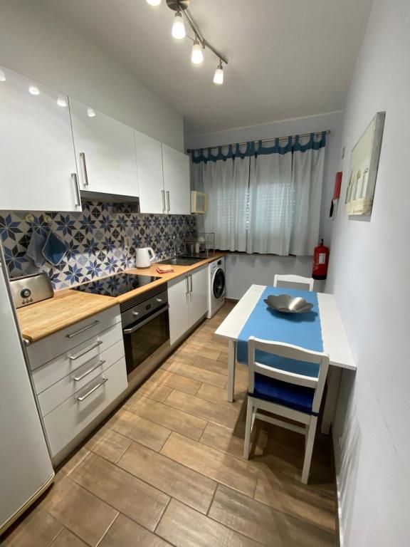 Kitchen, Apartamento Oceano in Albufeira