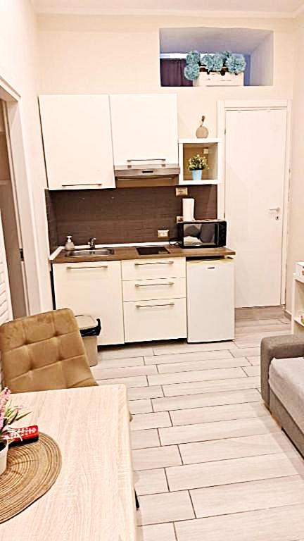 CONCEPT APARTMENT NAPLEs in centro città - 4