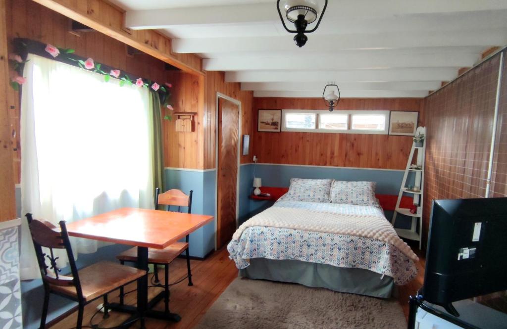 Victoria Cabin - 2