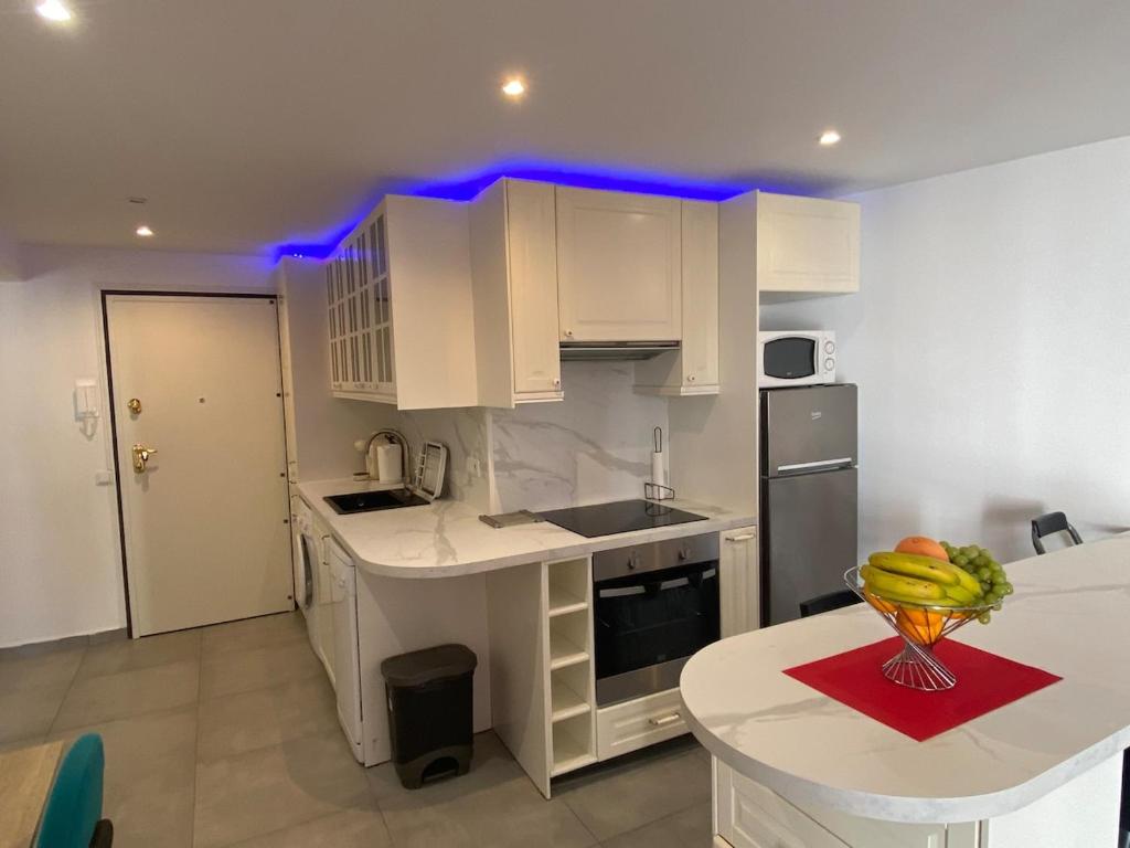 A Stunning Apartment Located In The Centre Of Town - 4