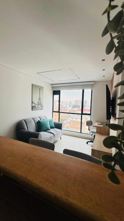 Modern apartment near the airport - 1