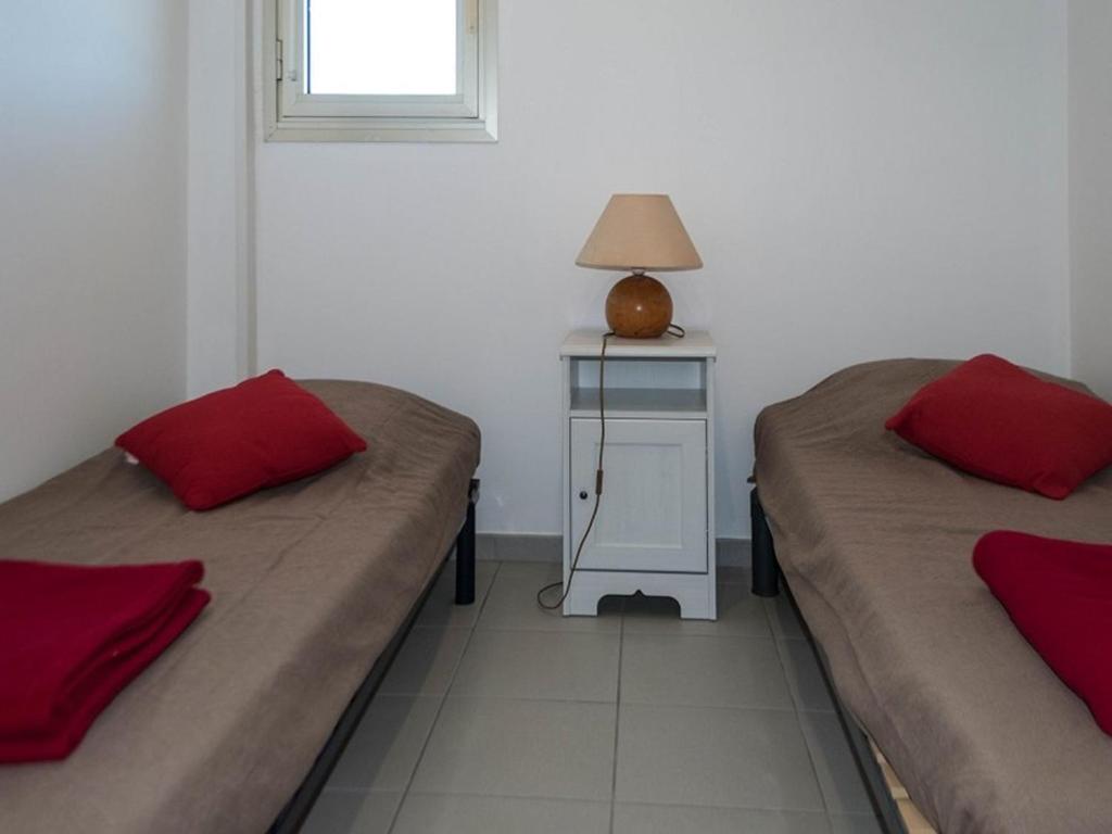 T2 au Lavandou, accès plage, climatisation, parking, pour 4 personnes - FR-1-803-62 - 5