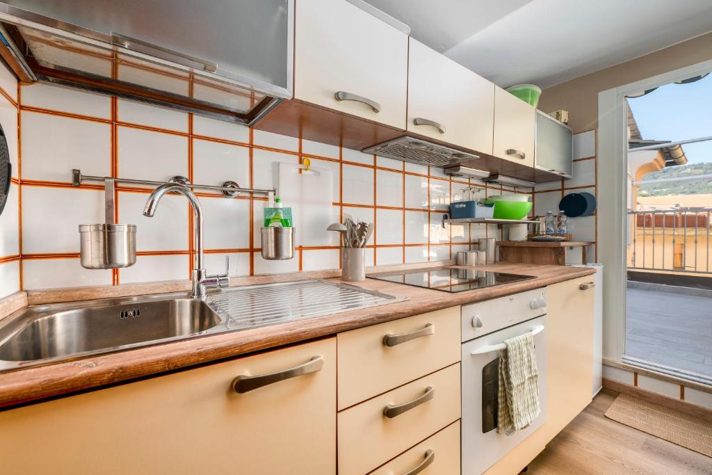 332 - Monolocale rinnovato Premium, 250m Mare e Spiaggia - 3