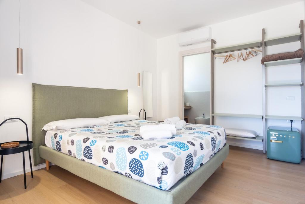 Mariposa Rooms - 1