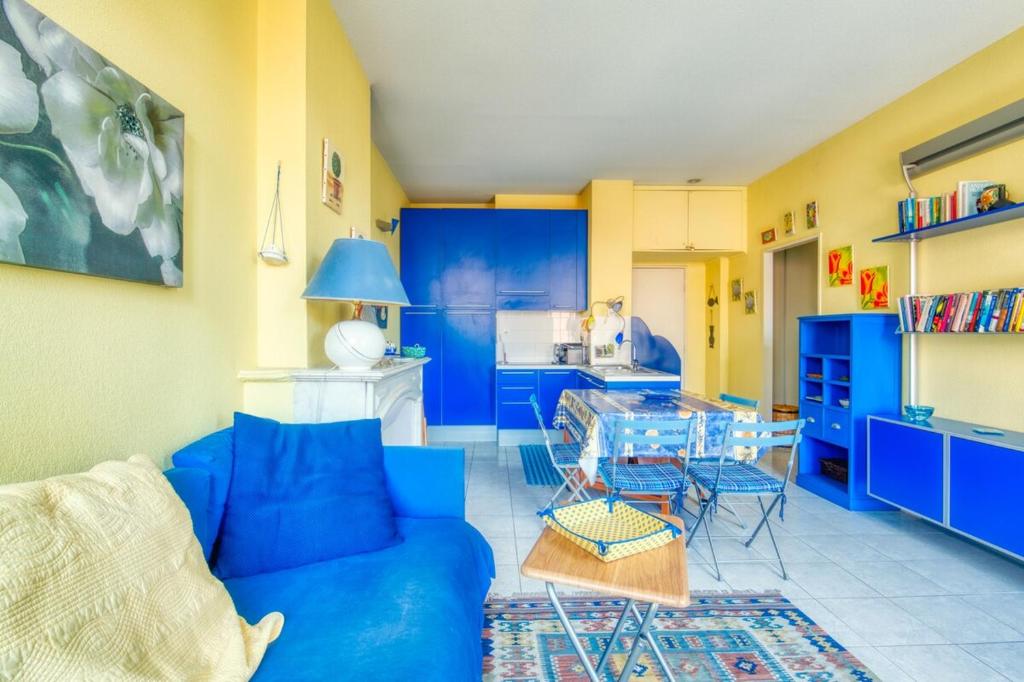 Bright two-room apartment with terrace in Jean-Médecin - 3