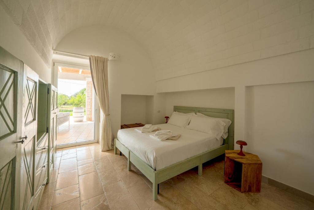 Trullo Vignaiolo with Private Pool in Ostuni - 5