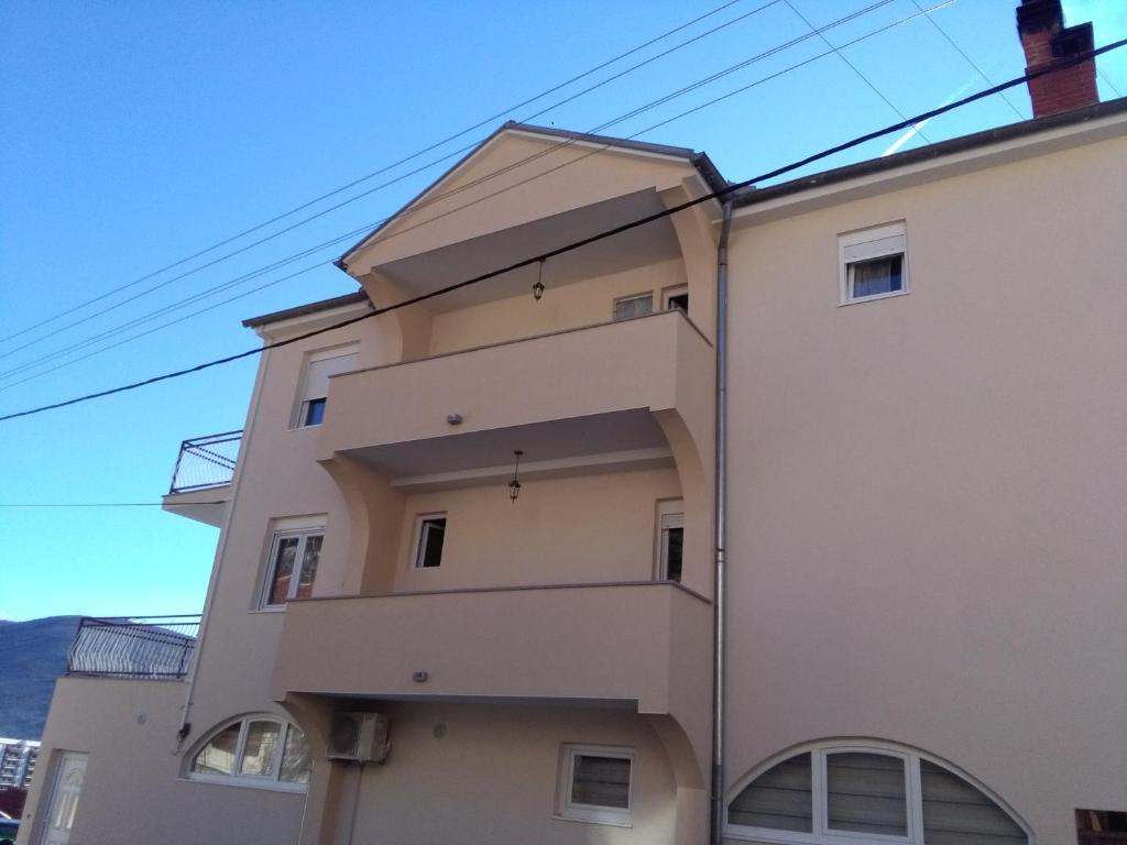 Sun City Apartments photo