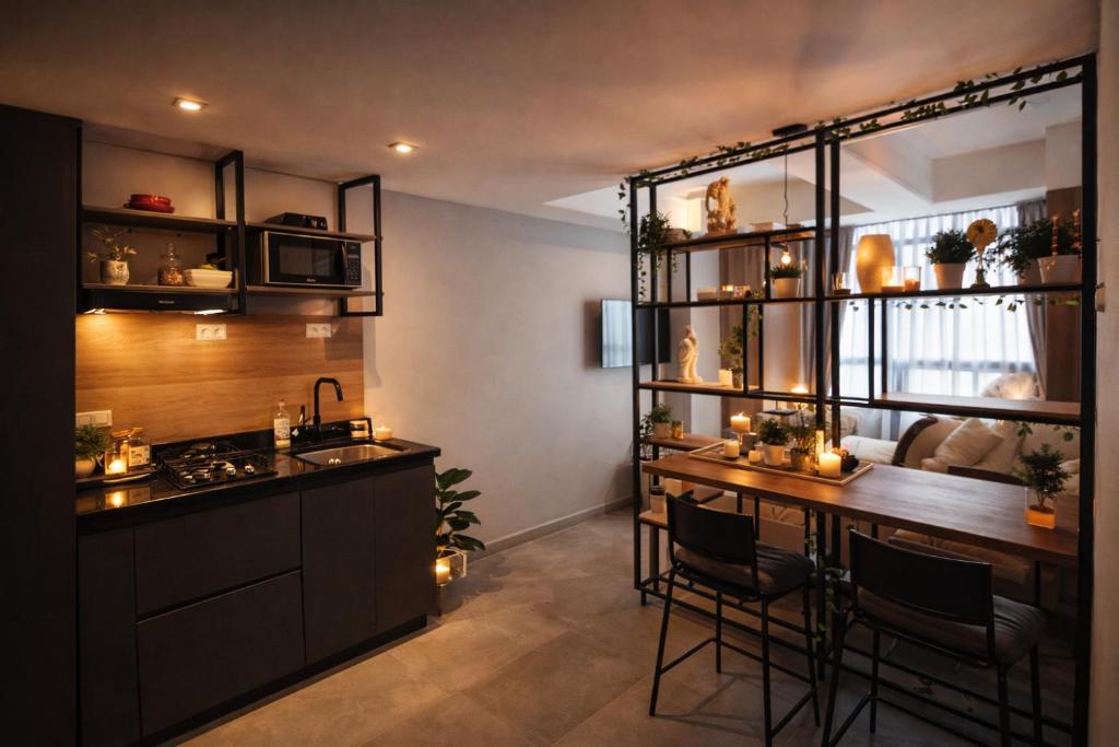 Modern Studio for 1 or 2 Guests Near Airport Free WiFi - 2