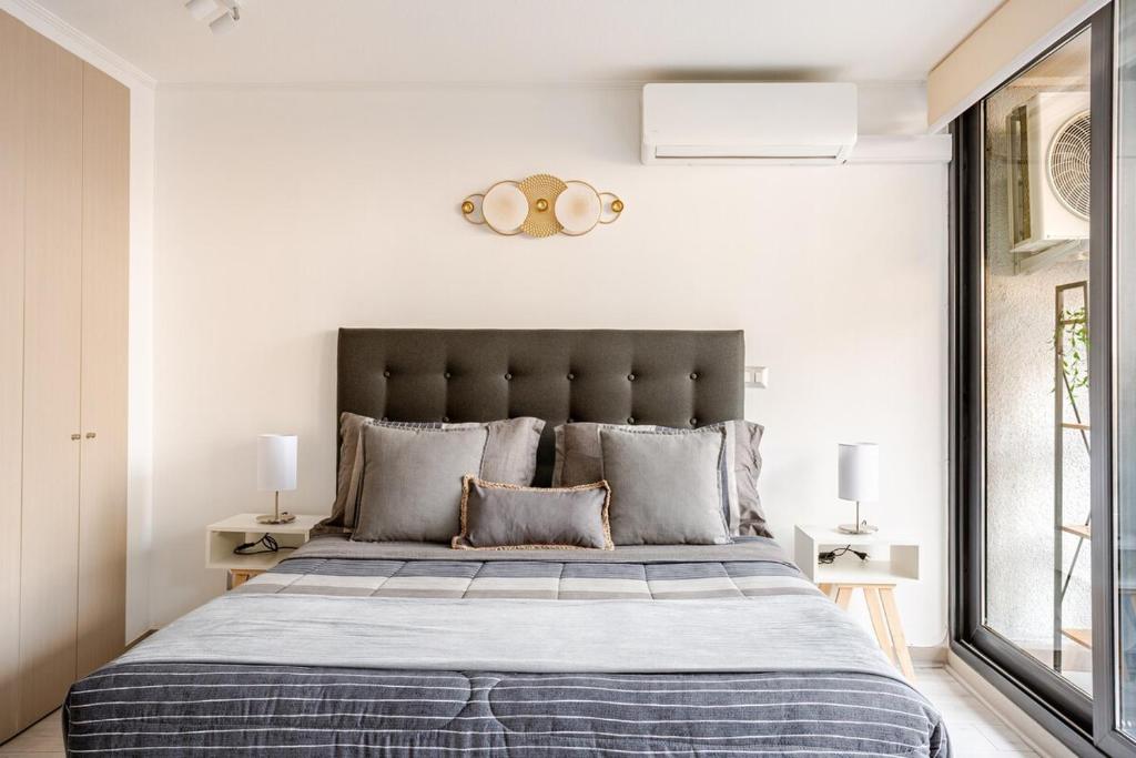 Departamento Suite moderno con ubicación privilegiada en el centro de Santiago, cercano a Palacio De La Moneda y lugares turísticos de la ciudad CON AIRE ACONDICIONADO - 3