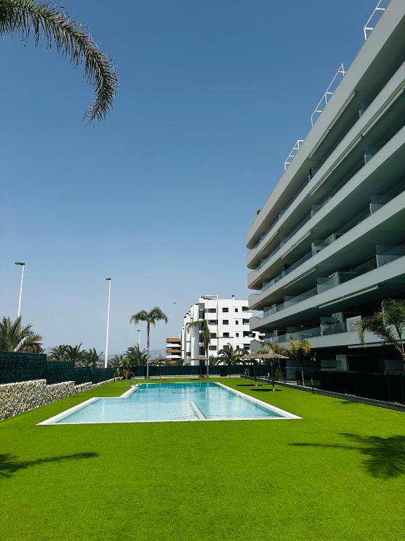 Modern Costa Blanca Apartment Pool, Gym & Terrace Close to the sea - 1