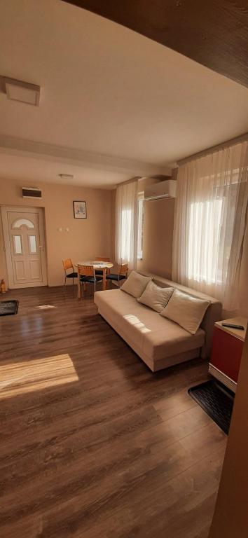 Apartman Narcis Polje - 3