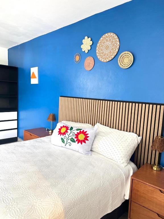 Vivencia GTO 4BR Rooftop w Private Garage 15m Dtwn - 2