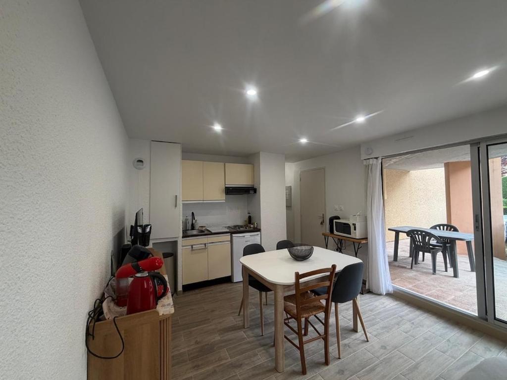 joli T2 proche du centre, en rez-de-chaussée pour 4 à 5 personnes, terrasse, Wi-Fi, parking - 1