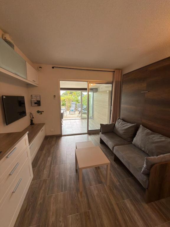 Studio jardin 4 pers piscine plage Le Lavandou - 2