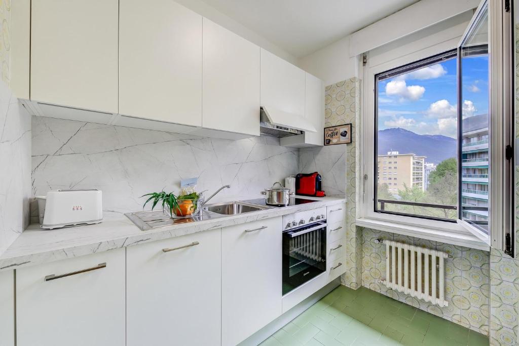 Lido Apartment Locarno with Balcony and Parking - Happy Rentals - 4