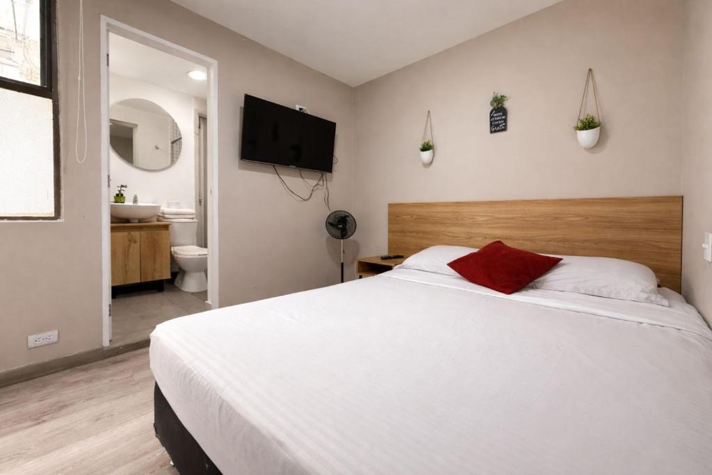 Apartamento a minutos de Provenza en Medellín - M201 By Roots Rentals - 3