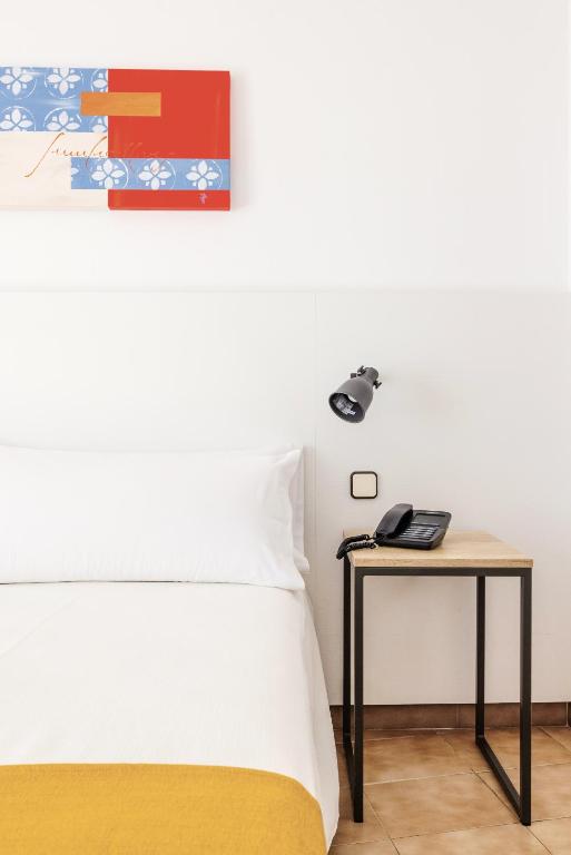Hotel Miami Calella - El de siempre, como nunca — Hotel rooms in Calella, Catalonia