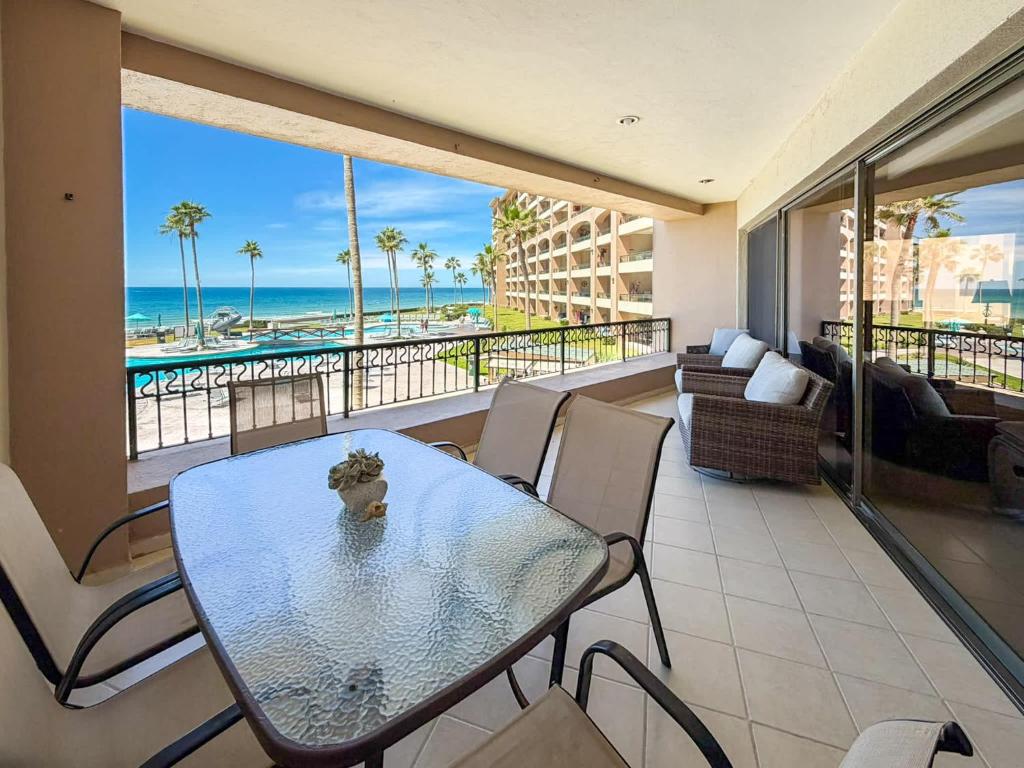 Relaxing Oceanview Condo Pools & Beach E210 - 1