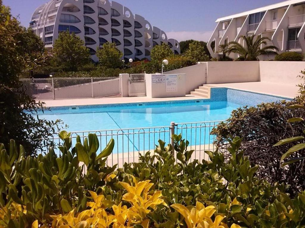 Appartement avec piscine, parking - 4 pers. - FR-1-874-30 - 1