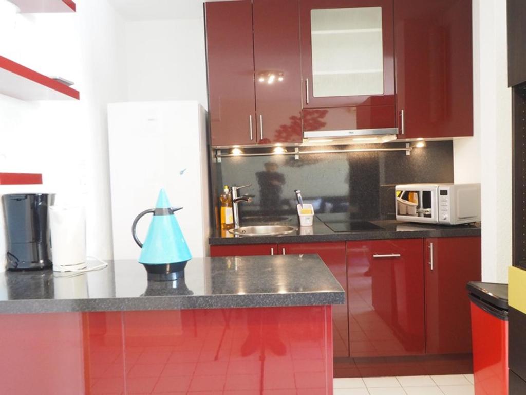 Appartement avec piscine, parking - 4 pers. - FR-1-874-30 - 4