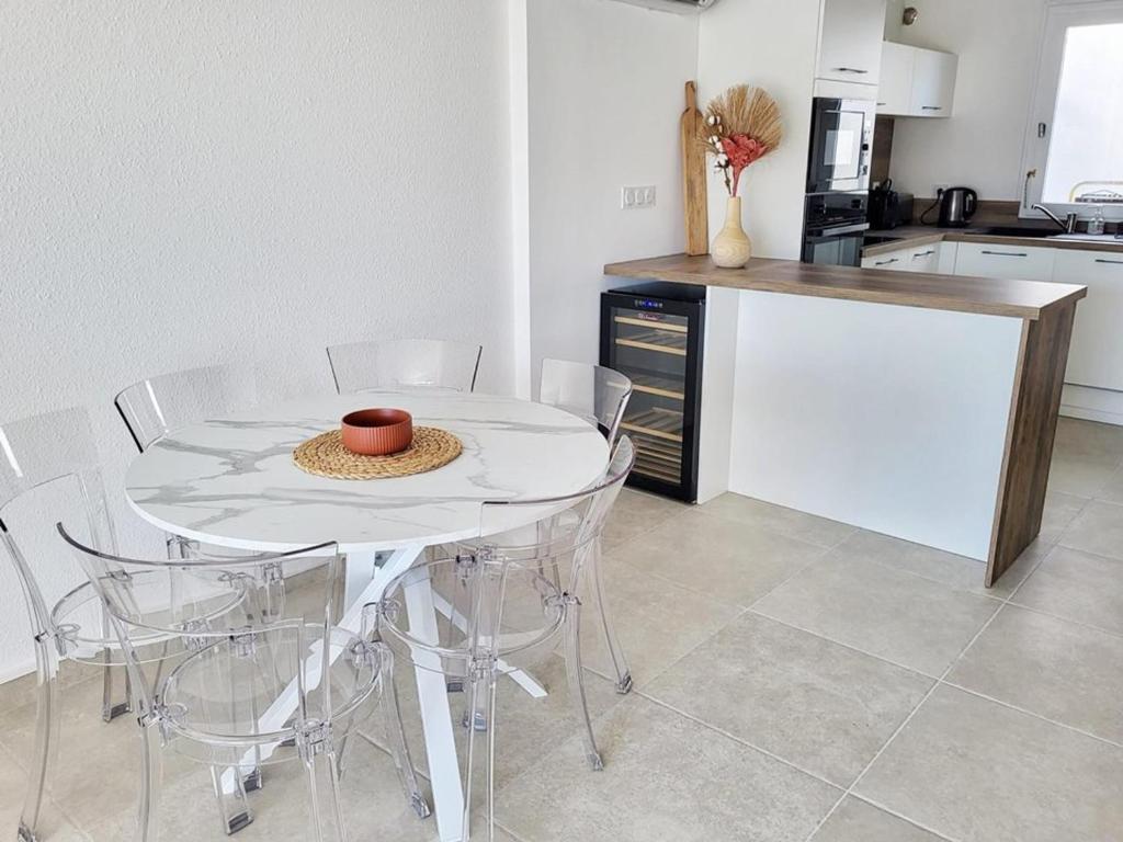 Marina rare avec clim et parking - Port Camargue - FR-1-874-33 - 3